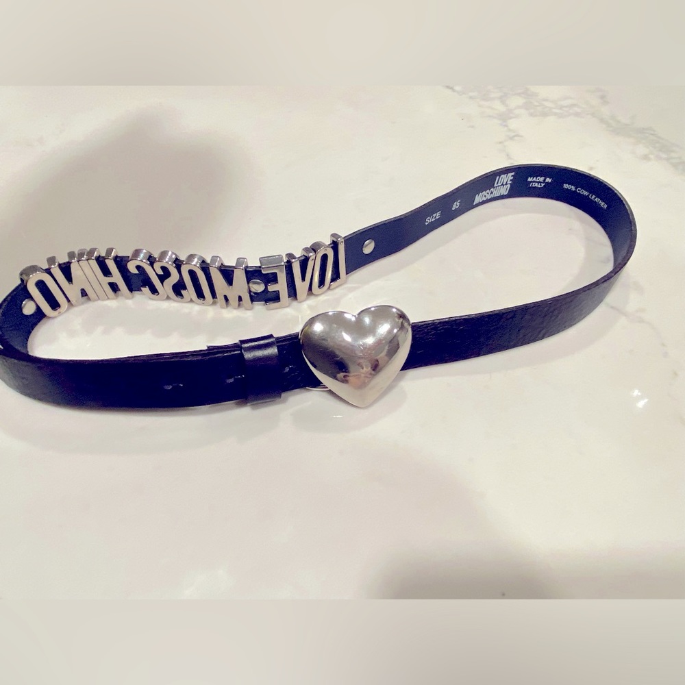 Moschino belt